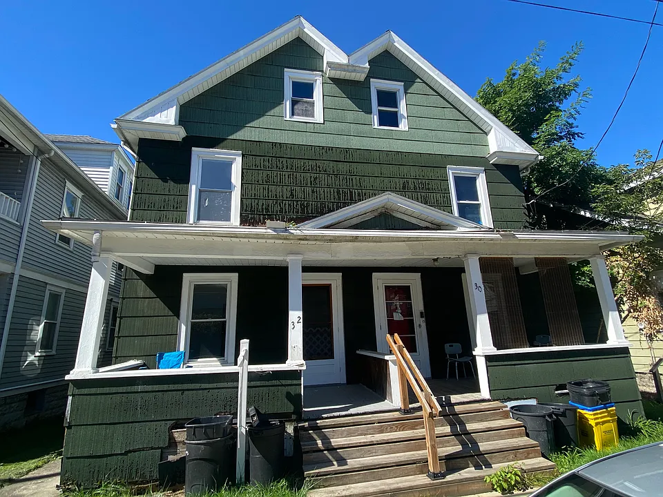 32 Farr Ave #1