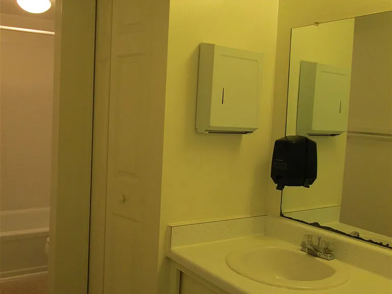 404 W Forest Ave — Photo 14
