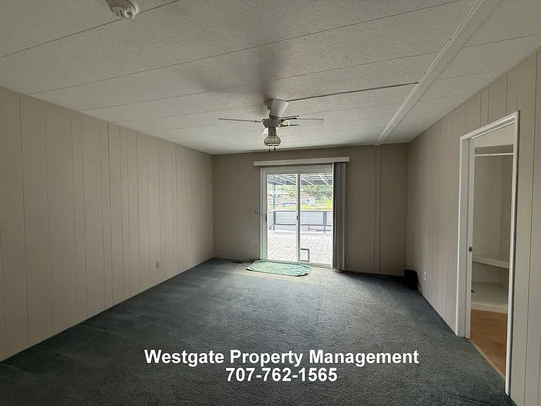 965 Eastman Ln — Photo 15