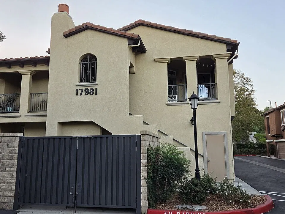 17981 Lost Canyon Rd #108