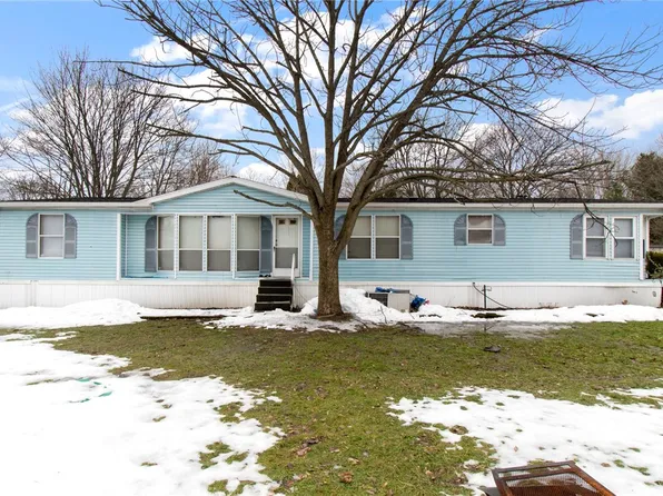 73 Jonathan Ln, Ontario, NY 14519