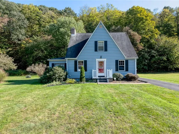 205 Flaugherty Run Rd, Coraopolis, PA 15108