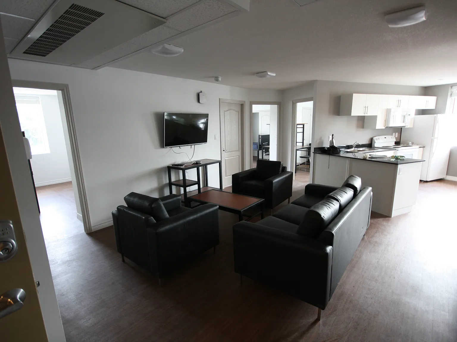 1100 Main Street West Hamilton — Photo 4