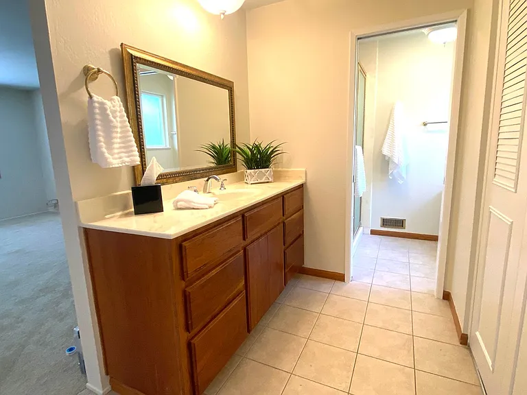 4653 Del Valle Pkwy — Photo 20