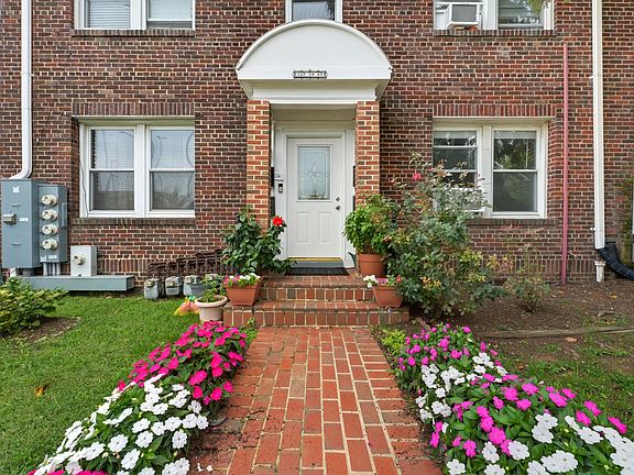 Welcome to 117 19 Street NE