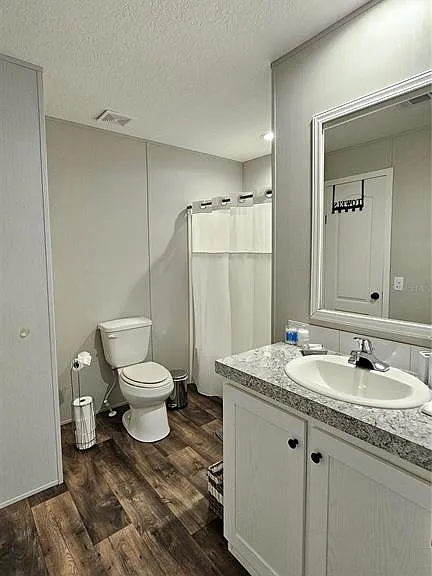 1831 Ruby St — Photo 10