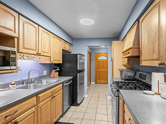 5th image of 1414 N Indigo Dr