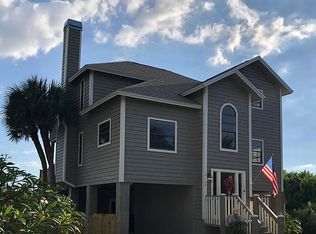 14008 Harbor View Dr, Seminole, FL 33776
