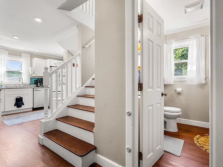 6 Elwyn Rd — Photo 24