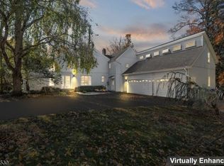 10 Lafayette Ln, Basking Ridge, NJ 07920