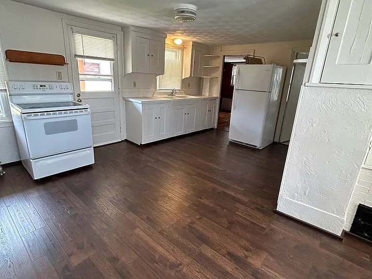 60 Elm St #2 — Photo 11