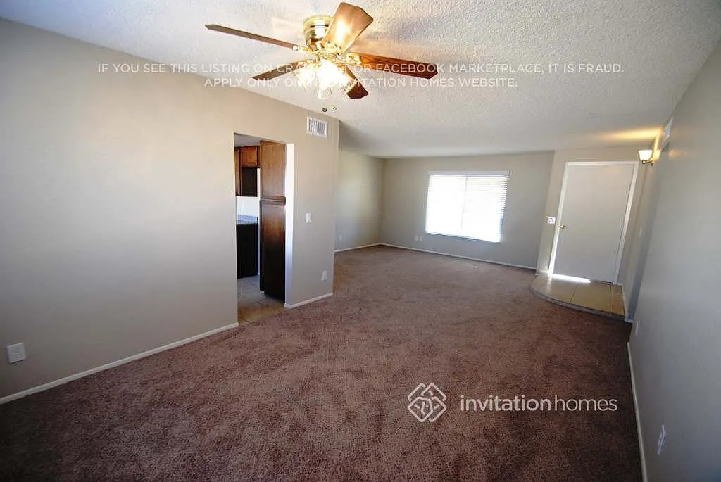 Building Photo - 4806 W Christy Dr