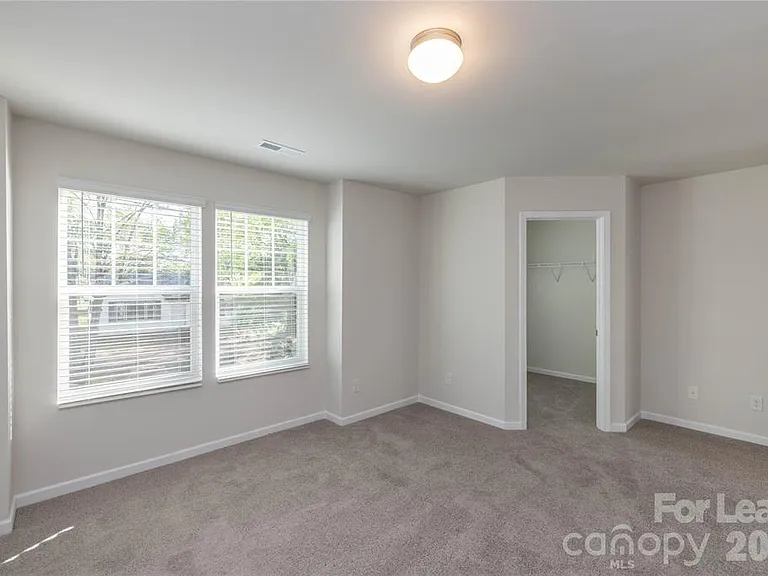 1419 Amhurst St — Photo 29