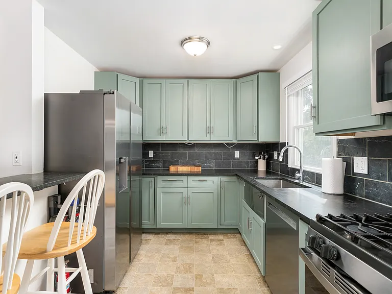 8 Flocee Ln — Photo 9