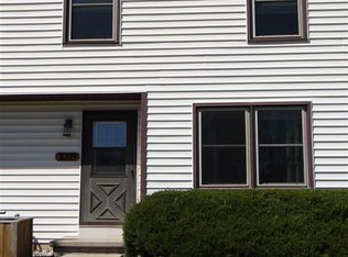 1093 W Cecil St, Neenah, WI 54956