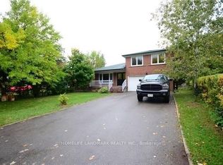 55 Waddington Cres, Toronto, ON M2J 2Z9
