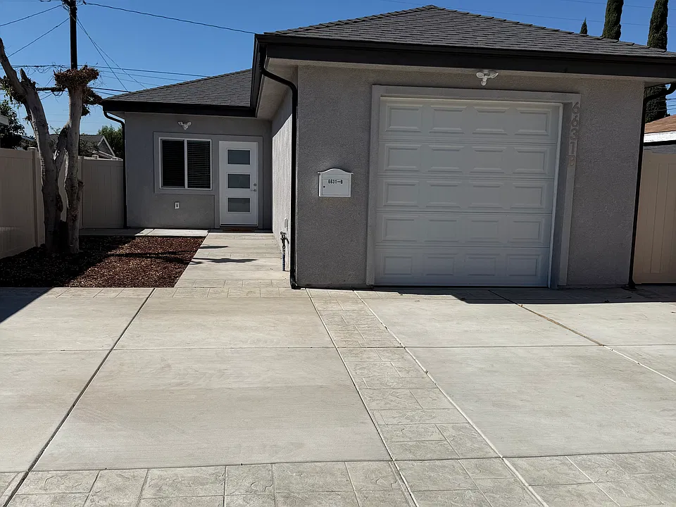 6631 Western Ave #1
