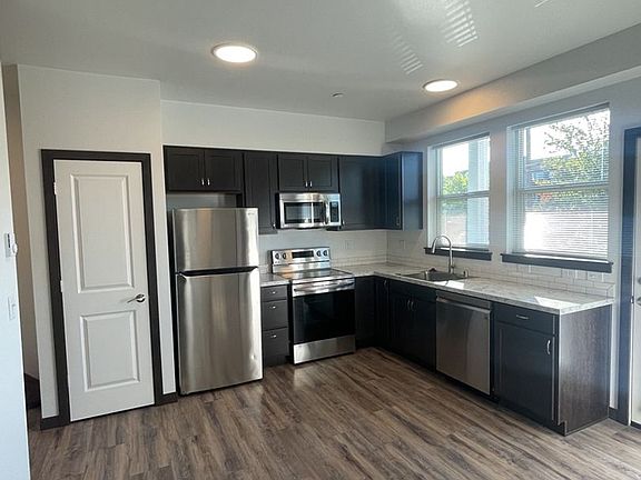 4th image of 1513 E St #103