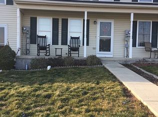 707 Knoll Dr, Mount Joy, PA 17552