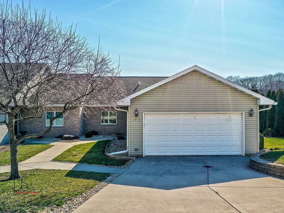 1st image of 2551 Reynolds Manor Dr
