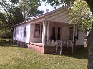 203 Hillcrest Ave, Camden, TN 38320