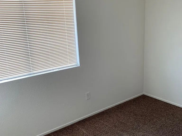 16221 Apple Valley Rd — Photo 6