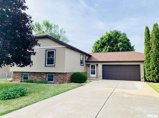 1 Melody Ln, Lacon, IL 61540