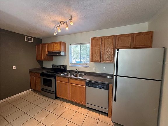 4th image of 507 NW 39TH ROAD #102