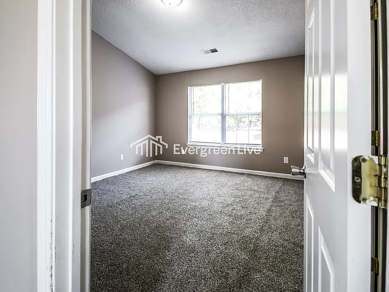 1000 Hamilton Place Cir — Photo 9
