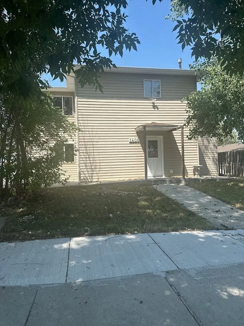 1406 S. Boxelder Street — Photo 2