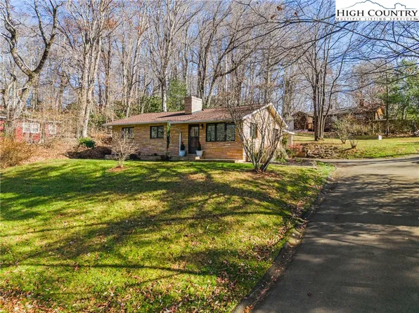 160 W Grandview Heights, Boone, NC 28607