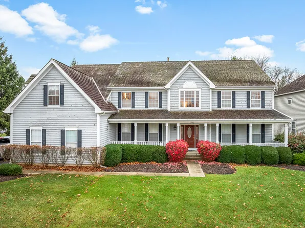 101 Bridle Path Ln, Fox River Grove, IL 60021