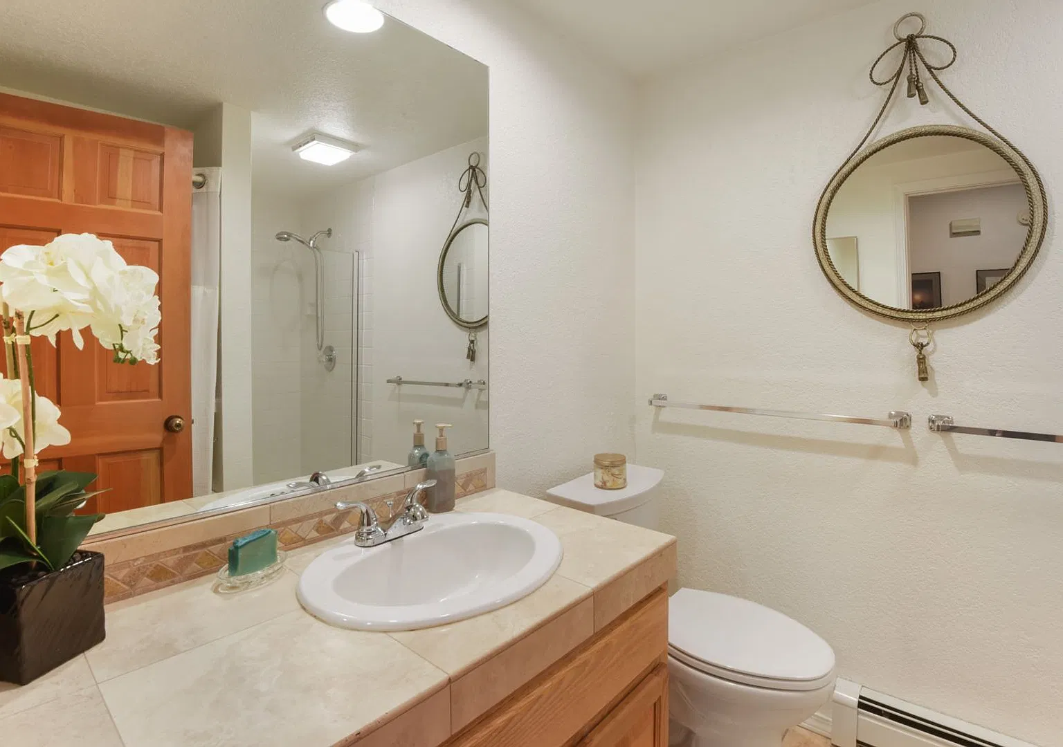Nicely Furnished McCloud Condo — Photo 4