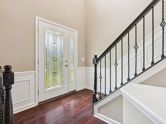 5th image of 2460 Gwinnett St