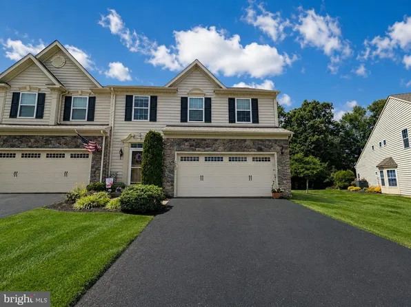 1083 Arbour Ln, Quakertown, PA 18951