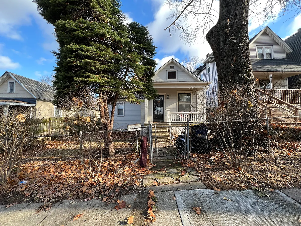 Photo 1 of 18 - 2841 Belleview Ave - Kansas City, MO Front of the house from the sidewalk. - 2841 Belleview Ave