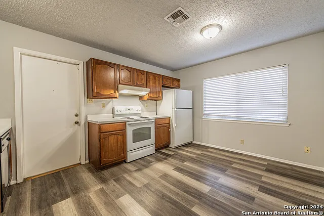 5011 Thomas Paine Dr — Photo 12