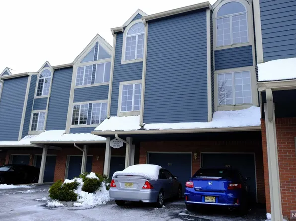 201 Cambridge Dr, Ramsey, NJ 07446