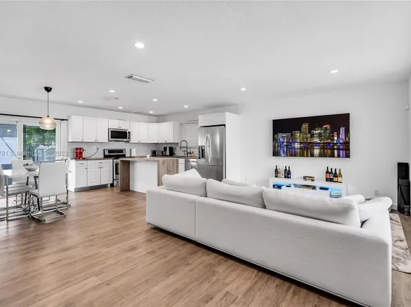3021 N 74th Ave, Hollywood, FL 33024