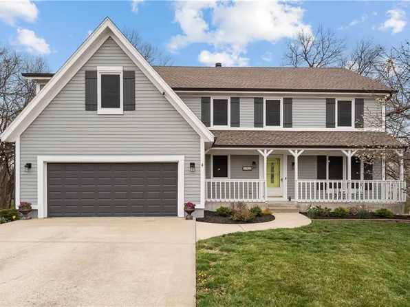 5702 W 157th Pl, Overland Park, KS 66223