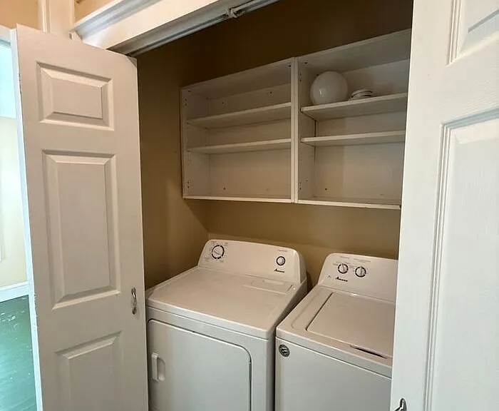 420 N Laurel Ave — Photo 15