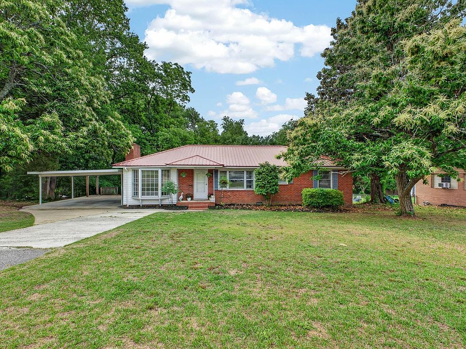 1st image of 411 Forest Cir