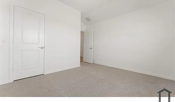1022 Eagle Run Ln — Photo 11