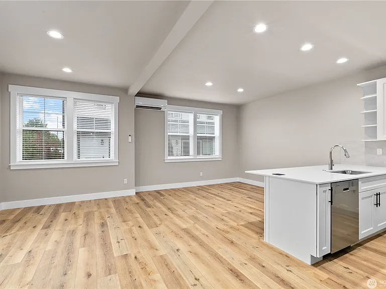 2201 Dejong Dr — Photo 12