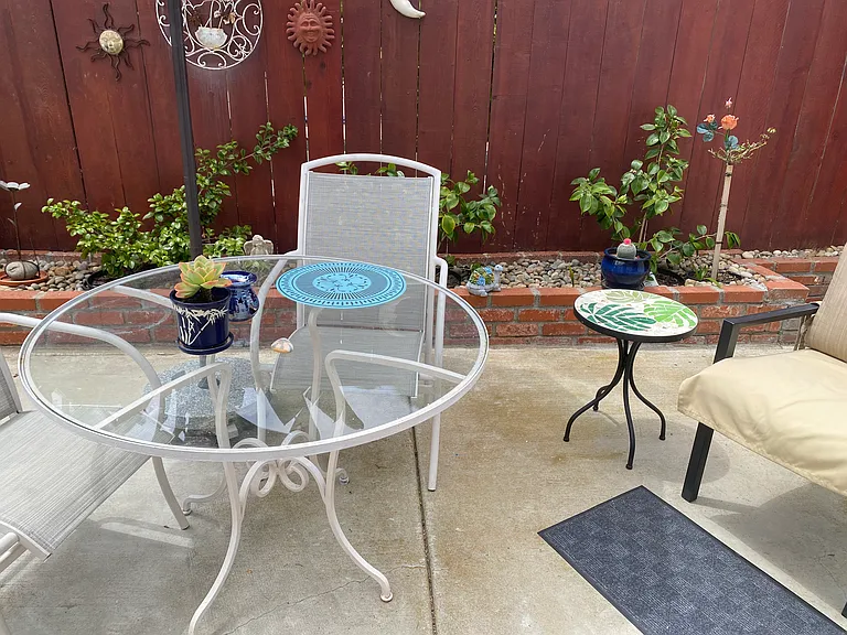 PRIVATE PATIO