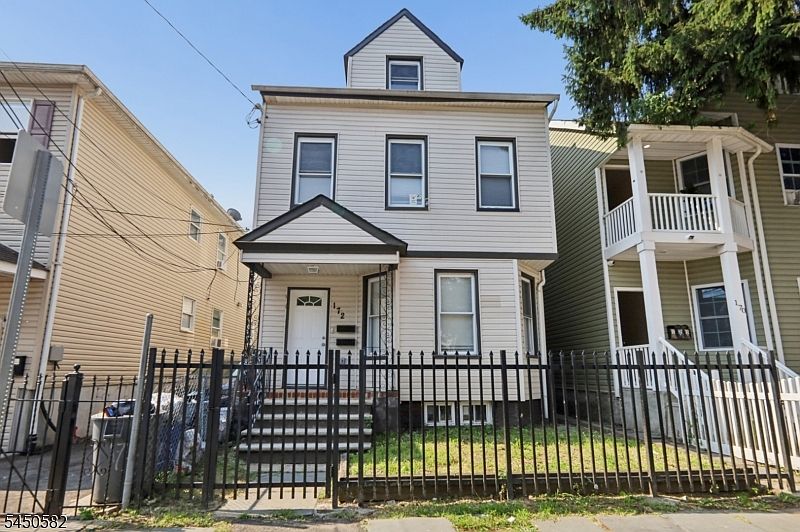 1st image of 172 Godwin Ave