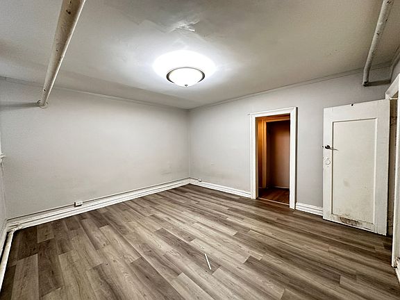 4th image of 58 Van Reypen St #B2e