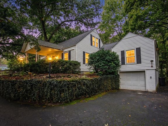 3rd image of 5895 Greenlawn Rd