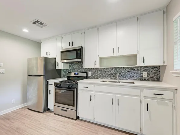 1612 Elmhurst Dr #A, Austin, TX 78741