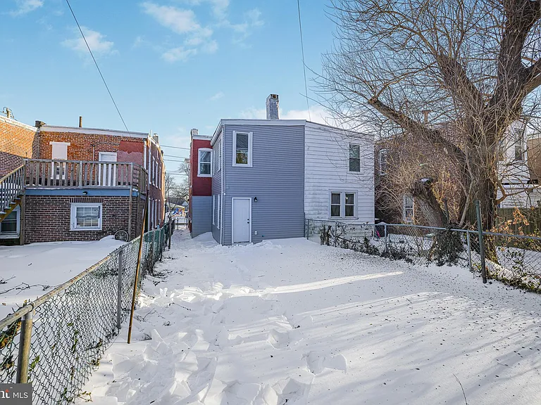 2321 N Tatnall St — Photo 30